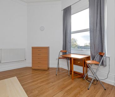 Fitzjohns Ave, Hampstead, London, NW3 - Photo 3