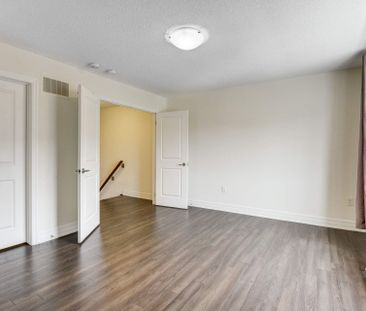 For Lease - 3002 Preserve Drive Unit# 36, Oakville, Ontario - Photo 5