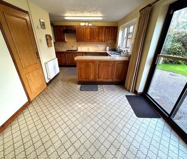 4 bedroom detached house to rent - Photo 6