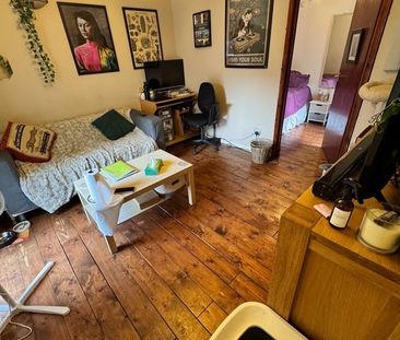 1 Bed Flat, Pratt Mews, NW1 - Photo 2