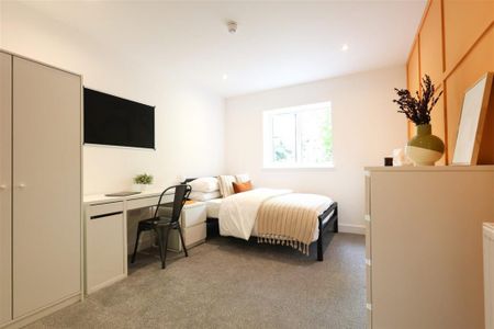 6 bedroom house to rent - Photo 2