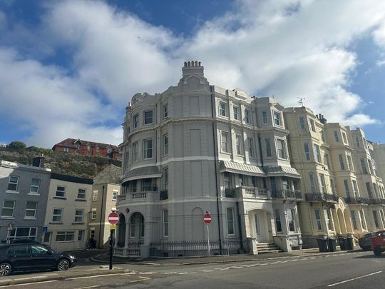1 bedroom flat to rent - Photo 1