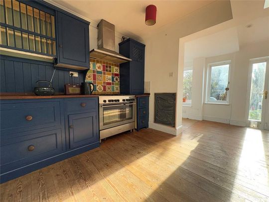 3 bedroom terraced house to rent - Photo 1