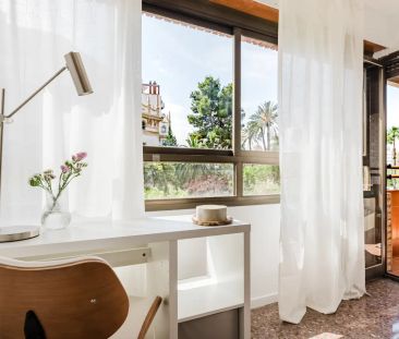 Room in a shared 5-bedroom apartment for rent in Exposició, with so... - Photo 2