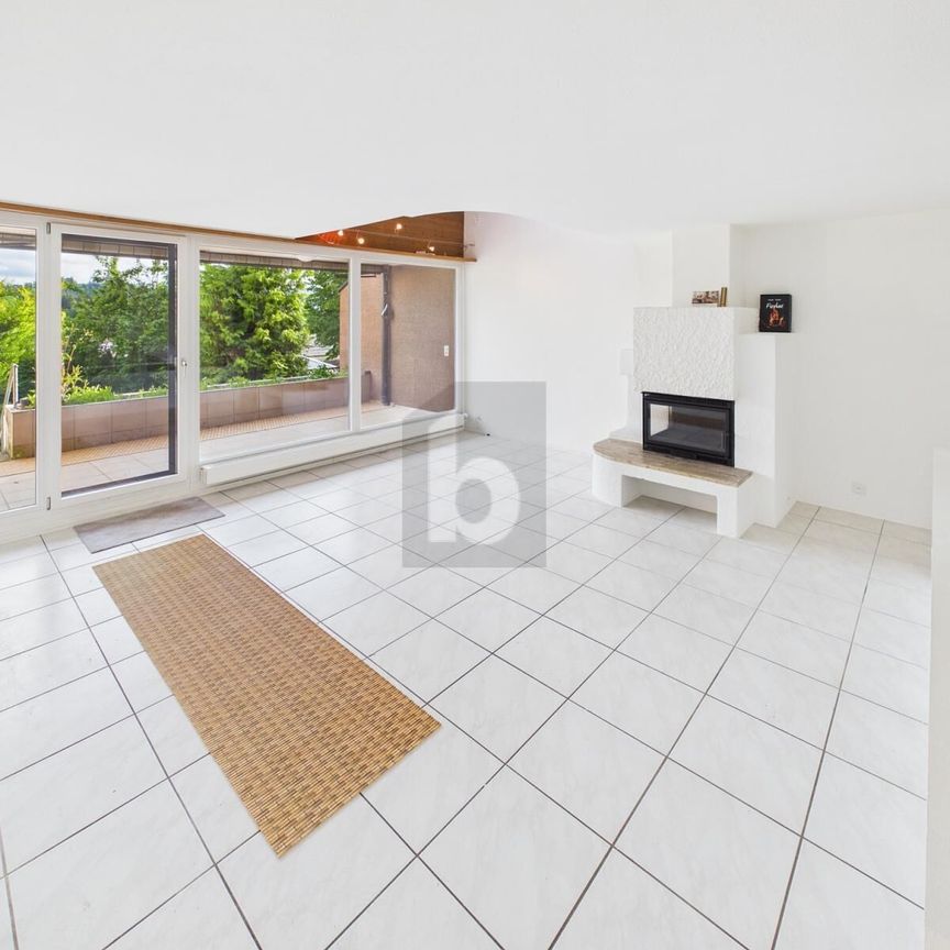 TOP VIEW WITH LOTS OF PRIVACY - Photo 1