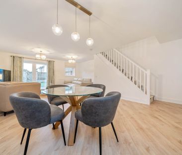 Price £1,550 pcm - Available Now - Unfurnished - Photo 1