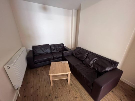 6 bedroom terraced house to rent - Photo 1