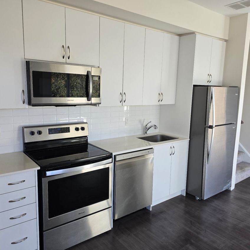 For Lease - 650 Atwater Avenue Unit# 40, Mississauga, Ontario - Photo 1