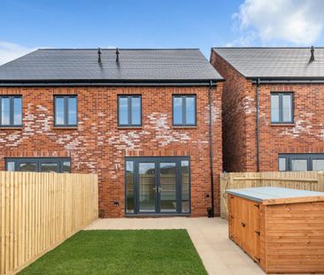 3 bedroom terraced house to rent - Photo 4