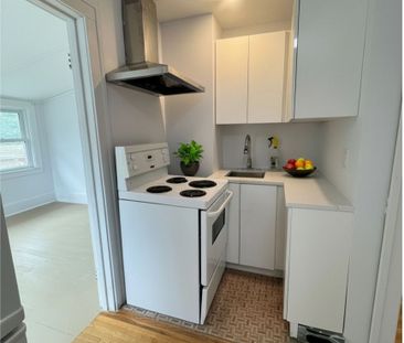 For Lease - 1395 Dougall Avenue, Windsor, Ontario - Photo 6