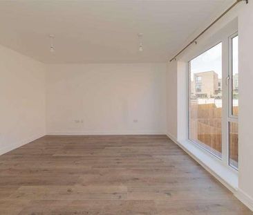 Peter Collinson Vale, Mill Hill, NW7 - Photo 5