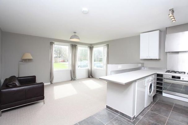 1 Bed Flat, Samels Court, W6 - Photo 1