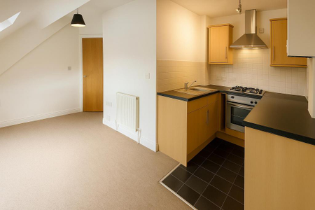 2 bedroom flat to rent - Photo 5