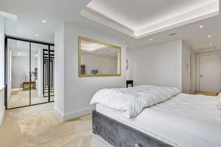 Two bedroom apartment in the iconic Star & Garter development on Richmond Hill - Photo 4