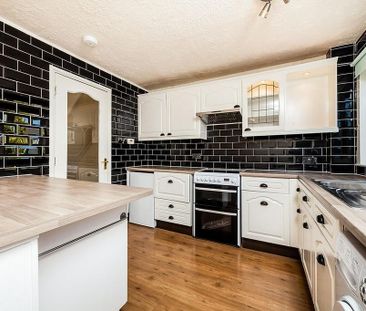 2 bedroom terraced house to rent - Photo 3