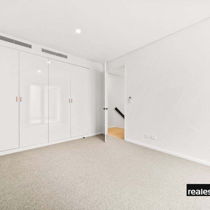 4 / 18 Webster Street, Nedlands WA 6009 - Photo 1