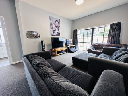 52 Donegal St, Belfast - Photo 3