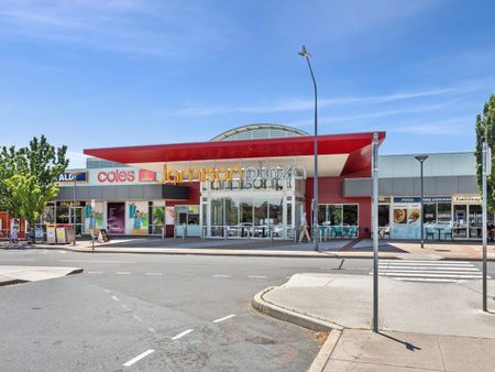 Neat One-Bedroom Garden Flat – Walk to Belconnen & Jamison - Photo 2