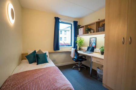 Standard Ensuite - Photo 2