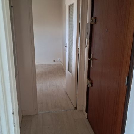 Location Appartement 1 pièce 20m² SENS 89100 - Photo 3