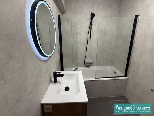 Appartement te huur - Photo 1