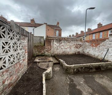 Eastbourne Gate, Taunton, Somerset - Photo 5