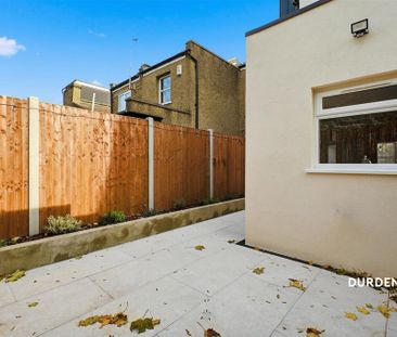 4 bedroom terraced house to rent - Photo 1