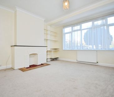 Terraced House to rent - Widmore Road, Bromley, BR1 - Photo 2