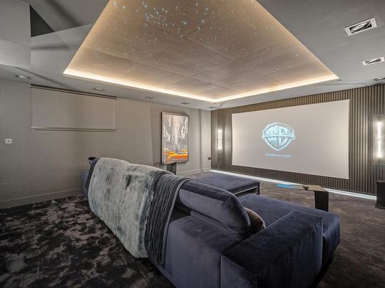 4 bedroom townhouse to rent - Photo 1