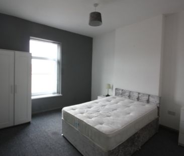 1 bed House Share - To Let - Photo 3