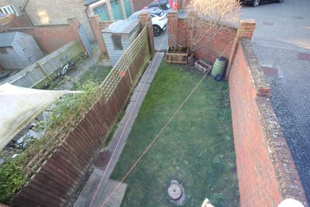 Milford Place, Fairford Leys, Aylesbury - Photo 2