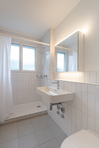 MIETEN OHNE KAUTION - Stadtzentrum und Aare - beides in nächster Nähe - Photo 2