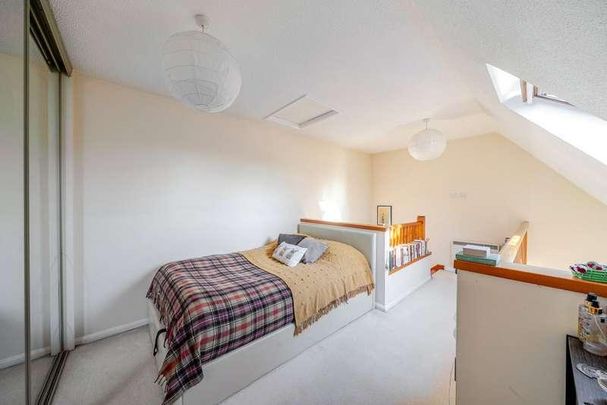 Alterton Close, Woking, GU21 - Photo 1