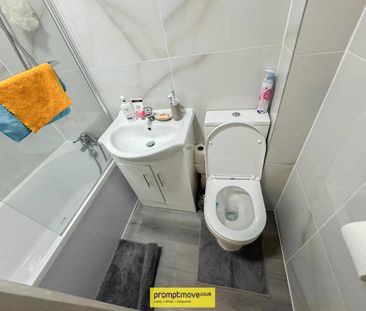 2 bedroom end of terrace house to rent - Photo 6