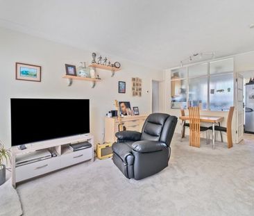 2 bedroom maisonette to rent - Photo 3