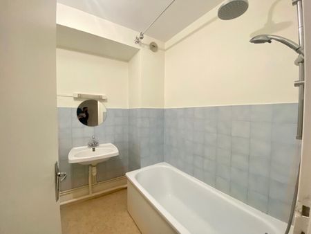 Location Appartement 1 Pièce 25 m² - Photo 3
