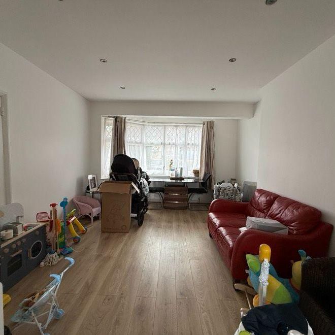 3 bedroom terraced house to rent - Photo 1