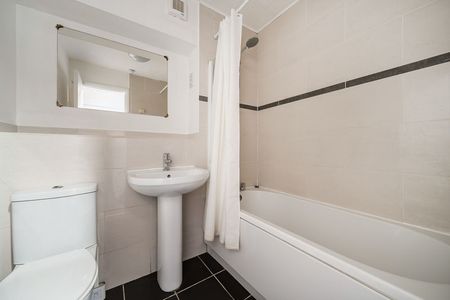 Abinger Way, Guildford - 1 bedroomProperty for lettings - Seymours - Photo 2