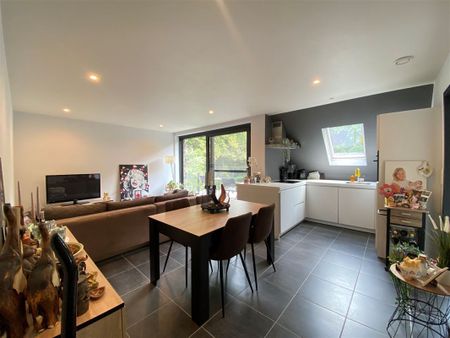 Energiezuinig 1-slpk appartement met garage en uniek zicht op groen in hartje Evergem - Foto 2