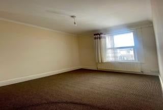 2 Bed Flat, Sunnyside Road, IG1 - Photo 4
