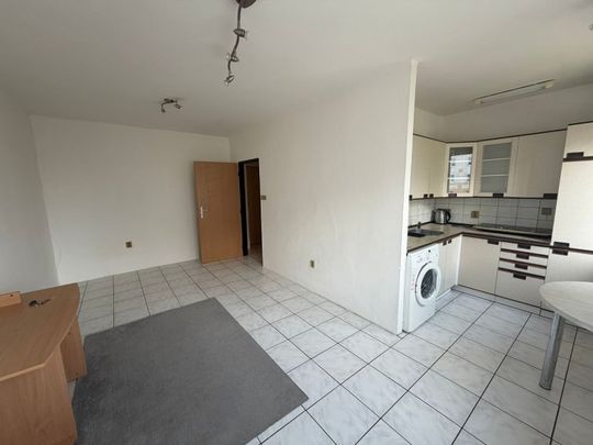 Pronájem bytu 1+kk a garsoniéry 28 m², Bělčická 2827, Praha - Photo 1