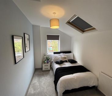 1 bedroom in a house share to rent - Photo 4