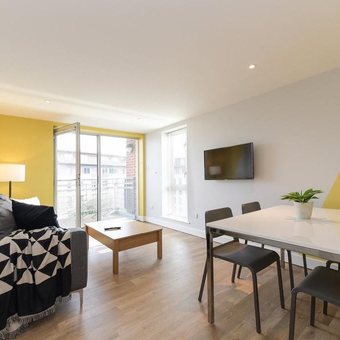 2 bedroom flat to rent - Photo 1