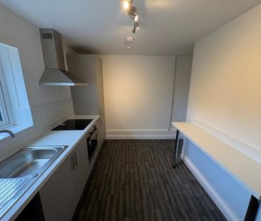 3 bedroom terraced house to rent - Photo 6