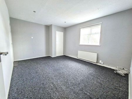 3 bed upper flat to rent in NE31 - Photo 3
