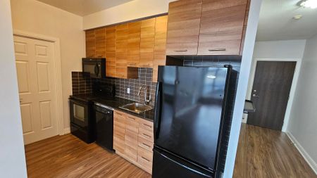 For Lease - 125 Village Green Square Unit# 612, Toronto, Ontario - Photo 3