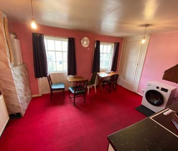 1 Bed Flat, Montpelier Road, BN1 - Photo 5