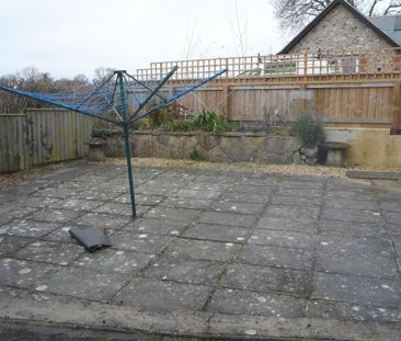 4 bedroom detached house to rent - Photo 4