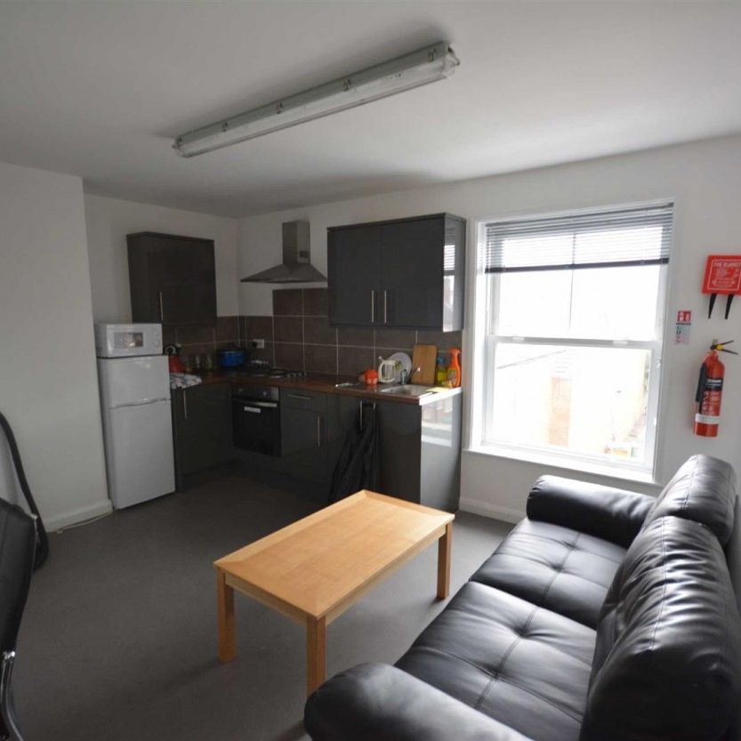 1 bed Room for Rent - Photo 1