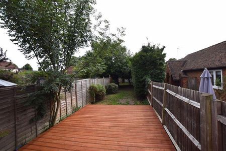 3 bedroom terraced house to rent - Photo 2